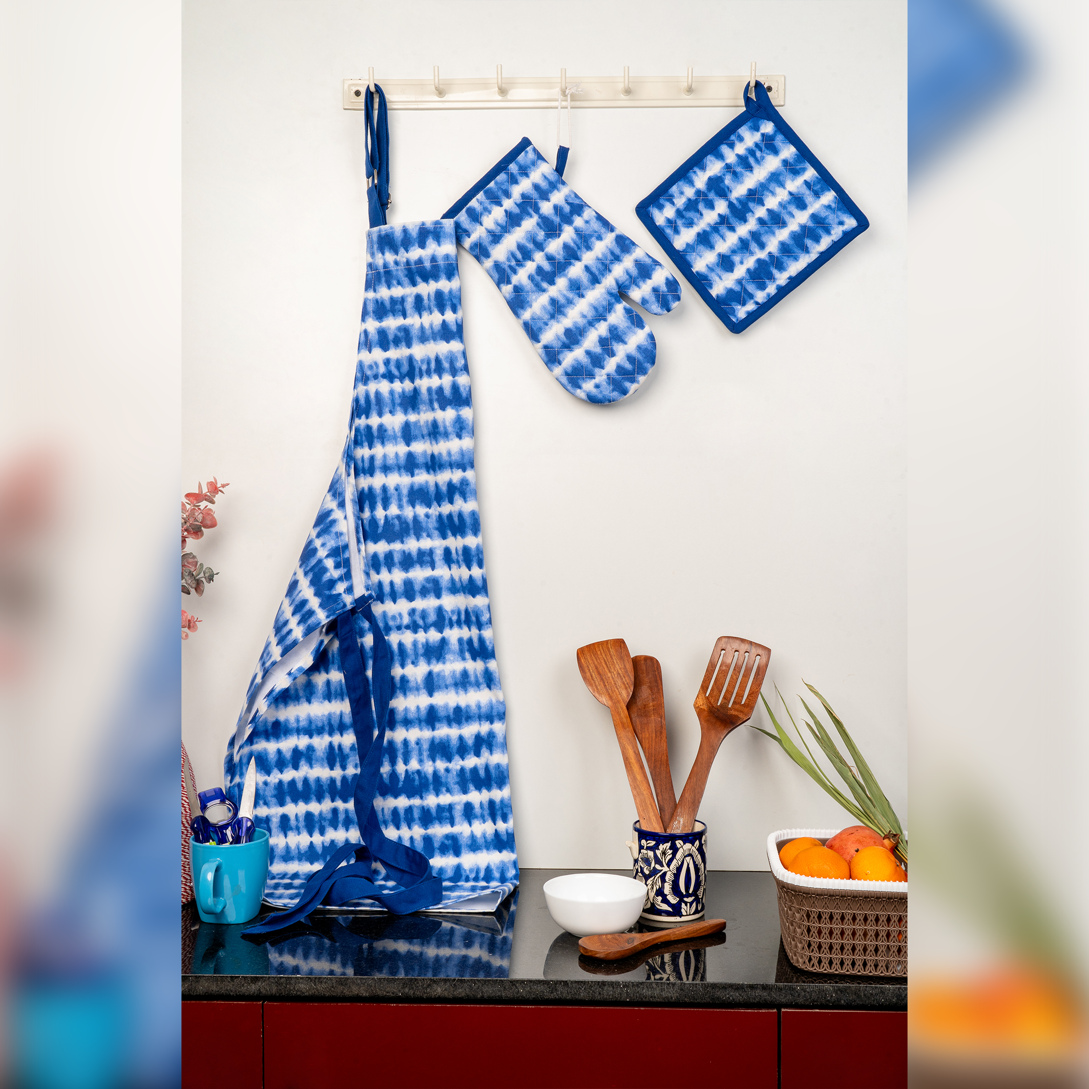 Iceberg Printed Apron+Pot holder+Glove Combo -(Set/1+1+1)