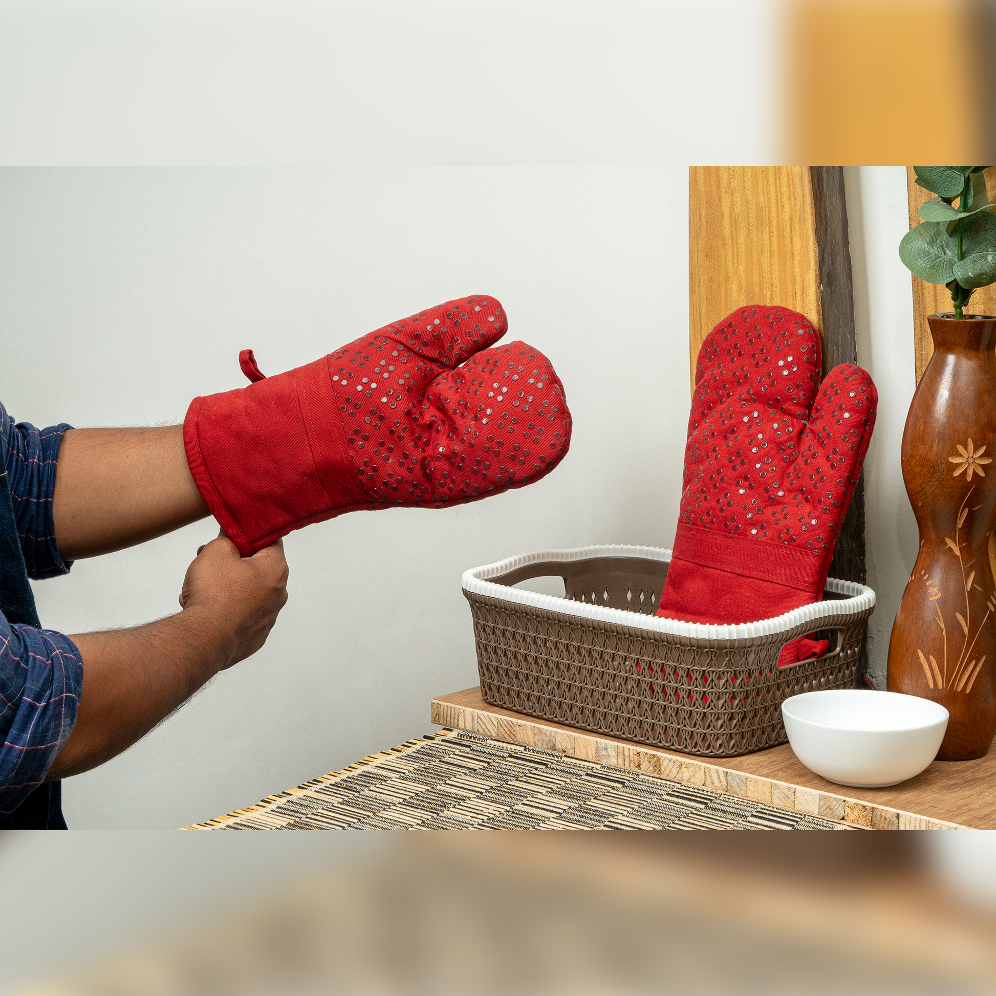 Turkey Red Silica Coated Anti Skid Gloves-(Set/2)