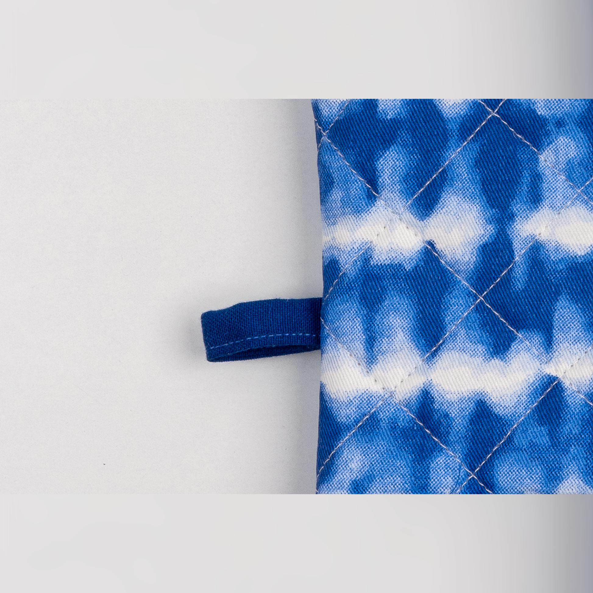 Iceberg Printed Gloves-(Set/2)