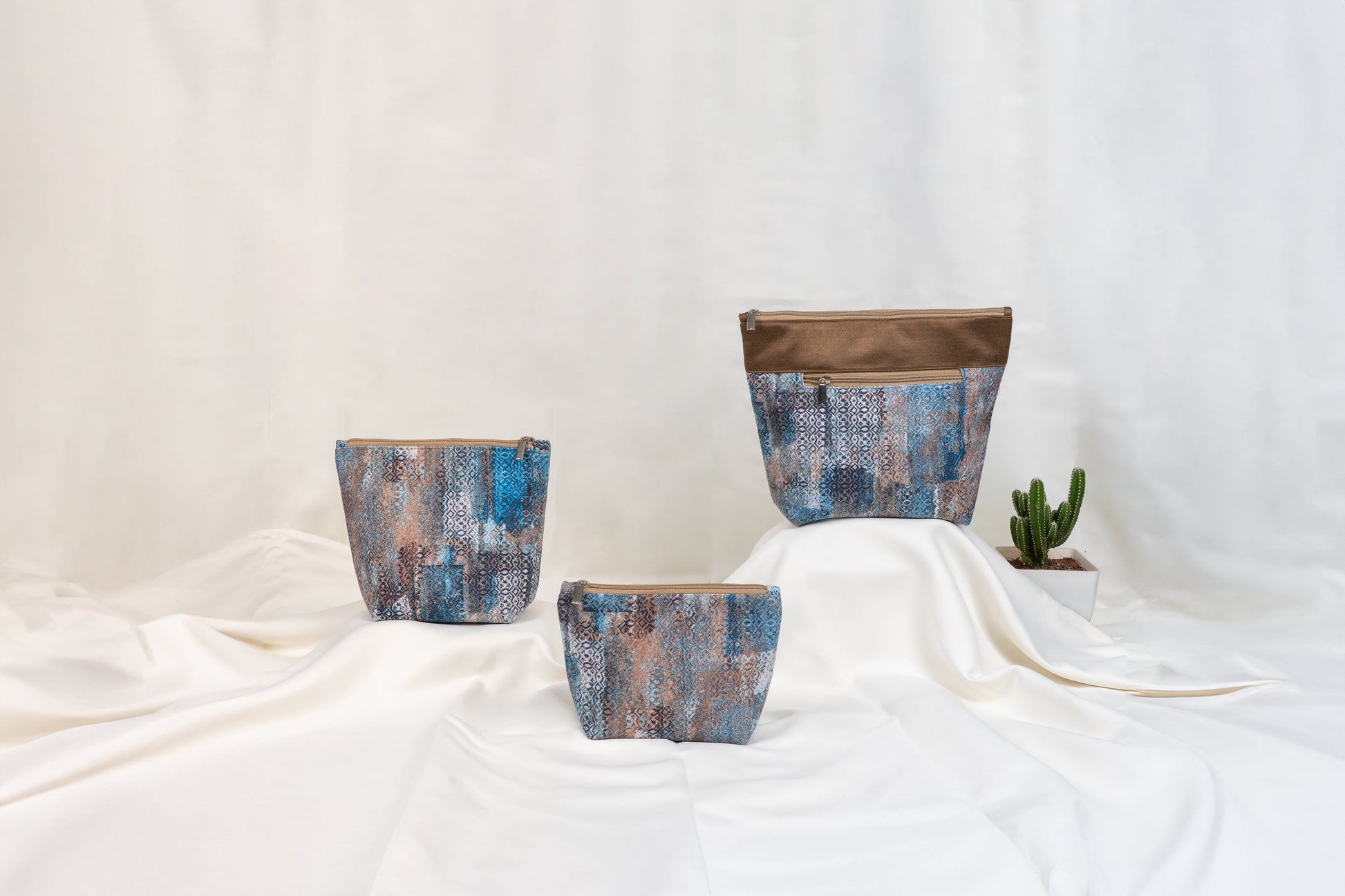 Turbulence Multi-Purpose Travel pouches Set of 3 Pouches