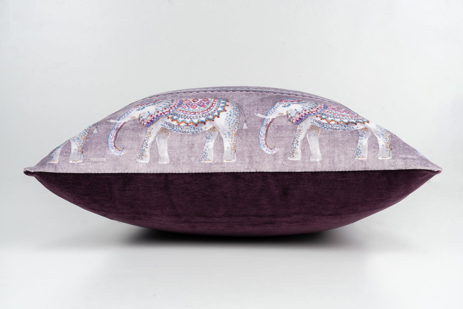 Tusk ki Jhalak Cushion Covers – Set of 2 (18" x 18")