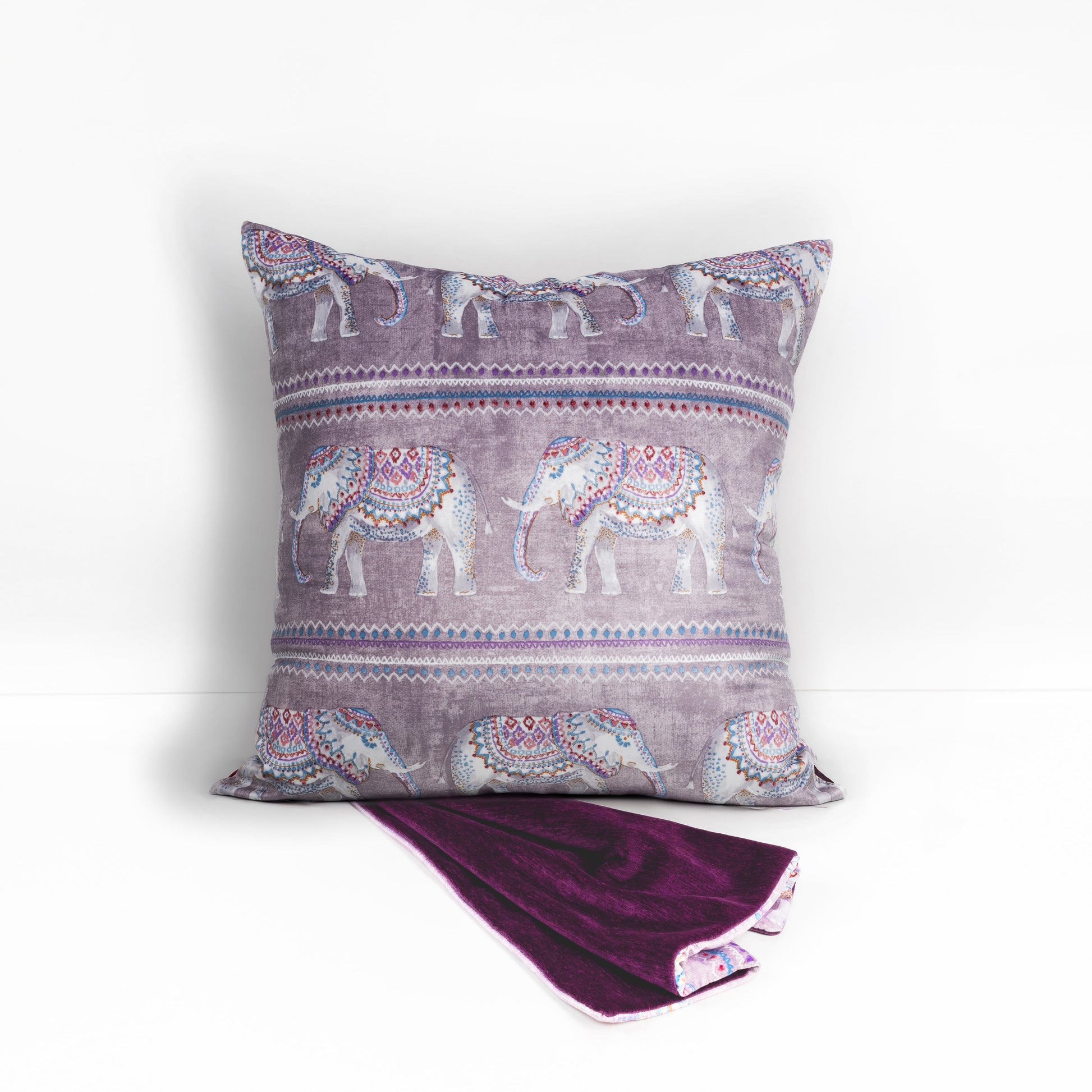 Tusk ki Jhalak Cushion Covers – Set of 2 (18" x 18")