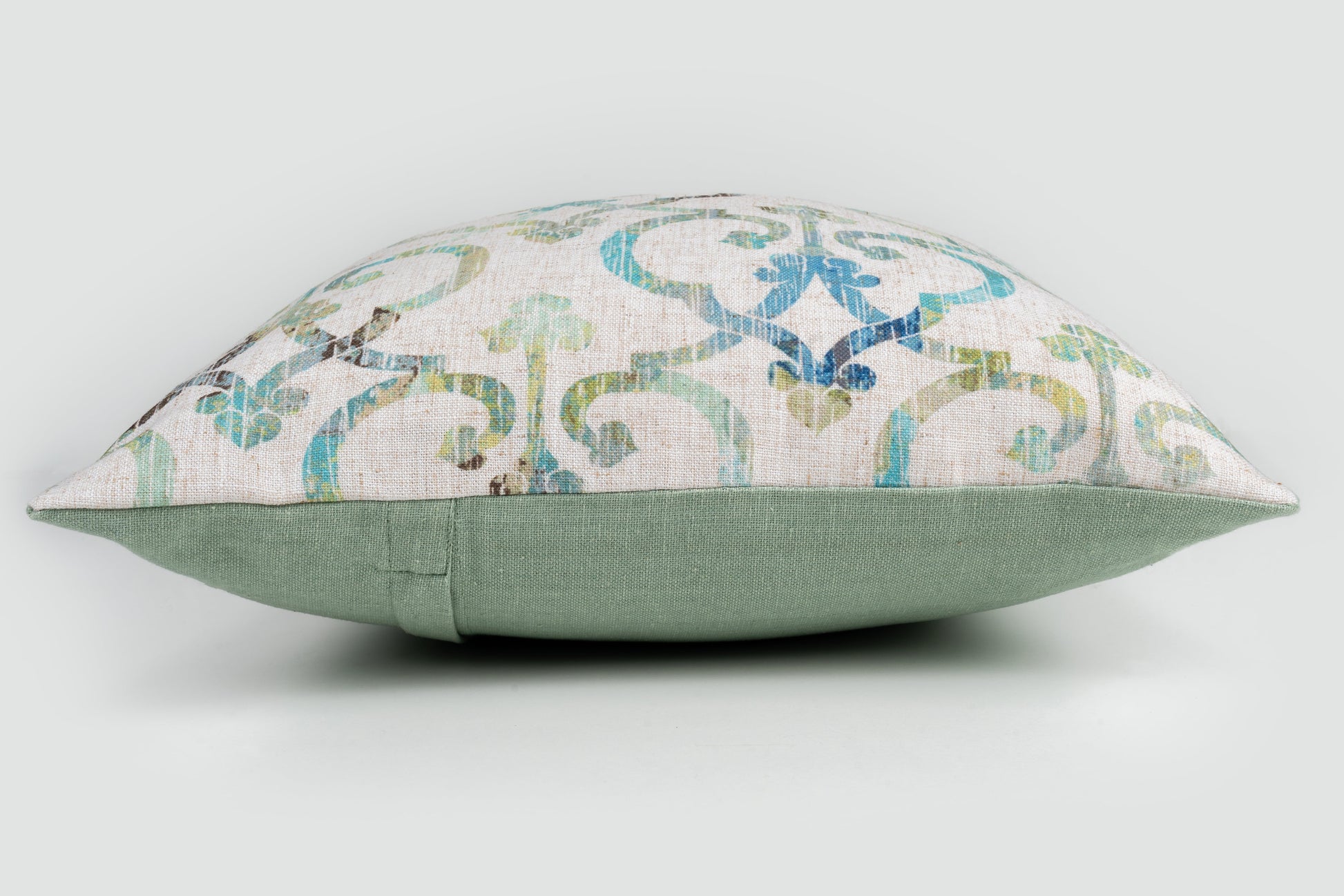 Zamrud Cushion Covers – Set of 2 (18" x 18")