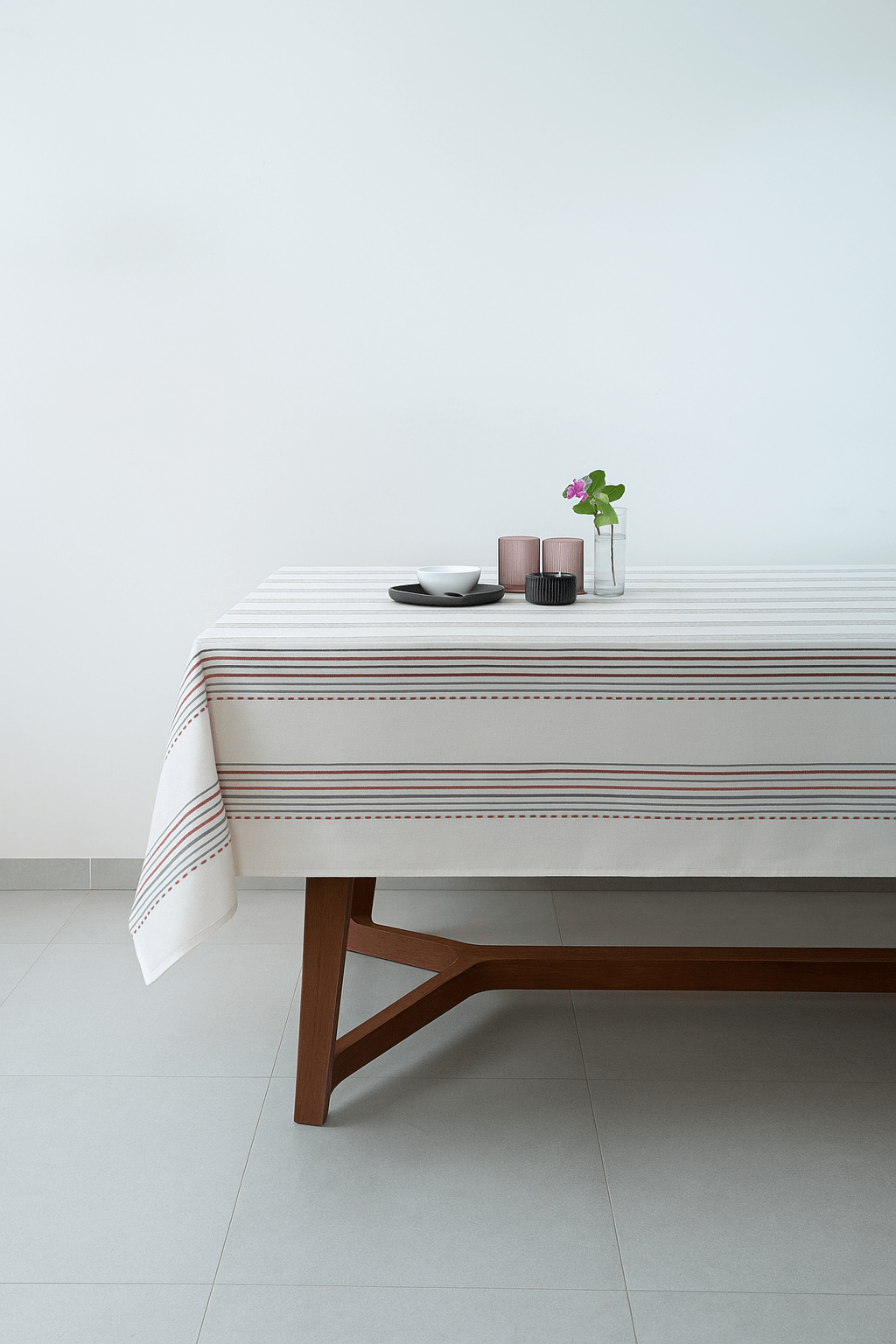 Vintage Lanes – Rustic Dobby Line Cotton Tablecloth
