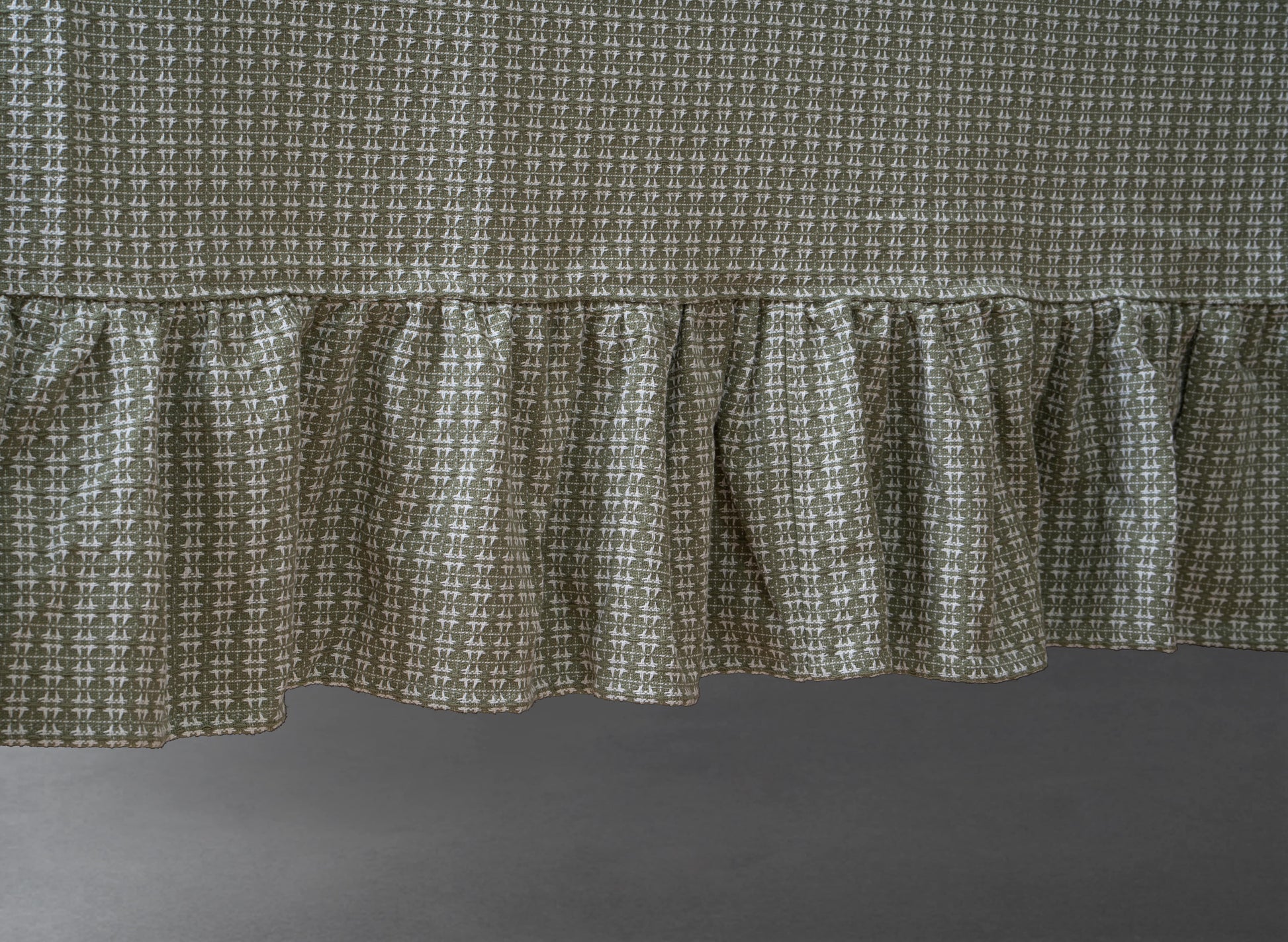 Premium Cotton Table Cloth With Frill - Willow Weft